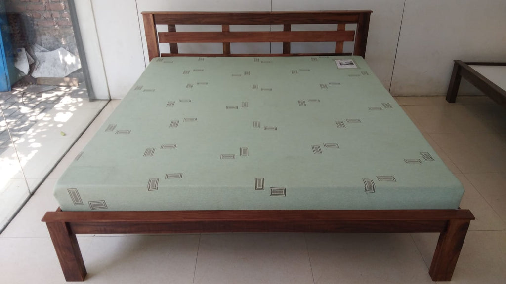 Double cot bed top size in feet